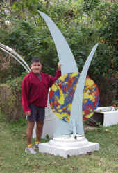 Ray YArd Scultpure.jpg (185031 bytes)